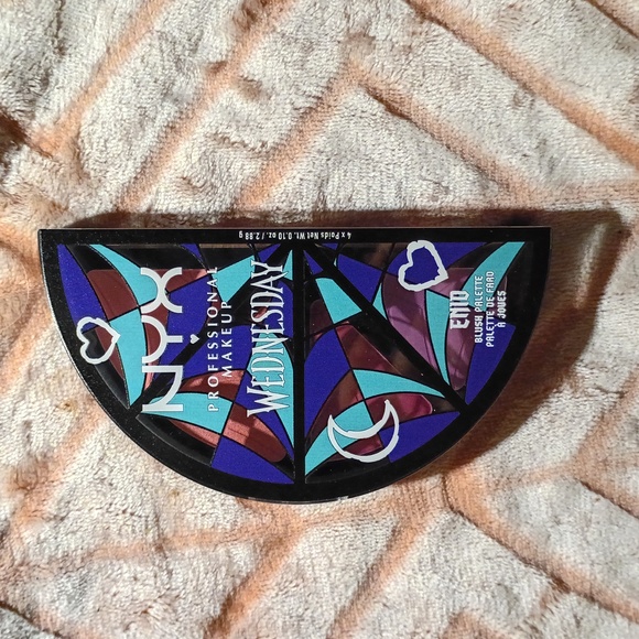 NYX LIMITED EDITION WEDNESDAY CELLO EYELINER LIP OIL BLUSH & BLACK LINER - Picture 10 of 15